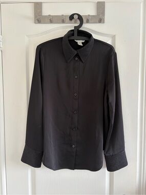 H&M Black Button-Up Dress Shirt with Textured Collar & Cuffs